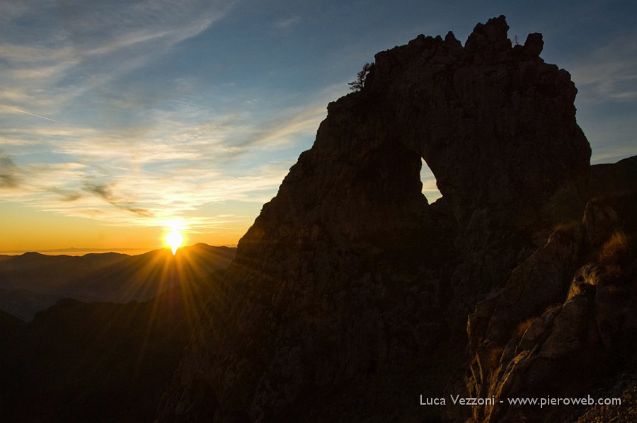 32-CALA IL SOLE ALLA PORTA DI PRADA.jpg